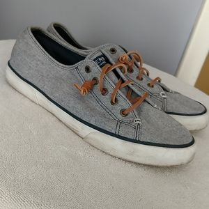 Sperry Boat Style Sneaker